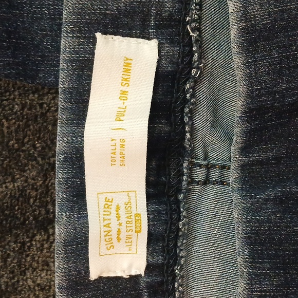Signature Levi Strauss gold jeans - Picture 5 of 8